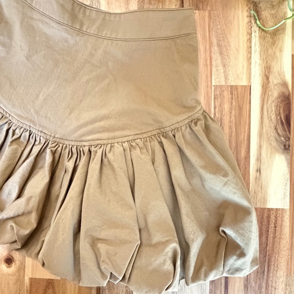 Urban Revivo Brown Bubble Hem Mini Skirt – Size M - Picture 2 of 4